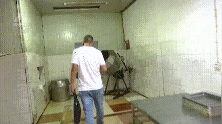 DƬ